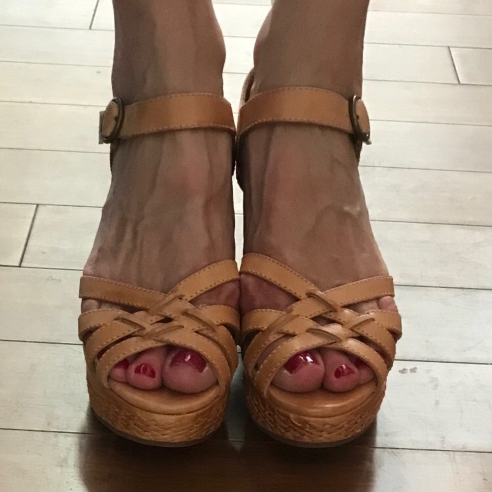 Frye Brand New Carlie Sandal